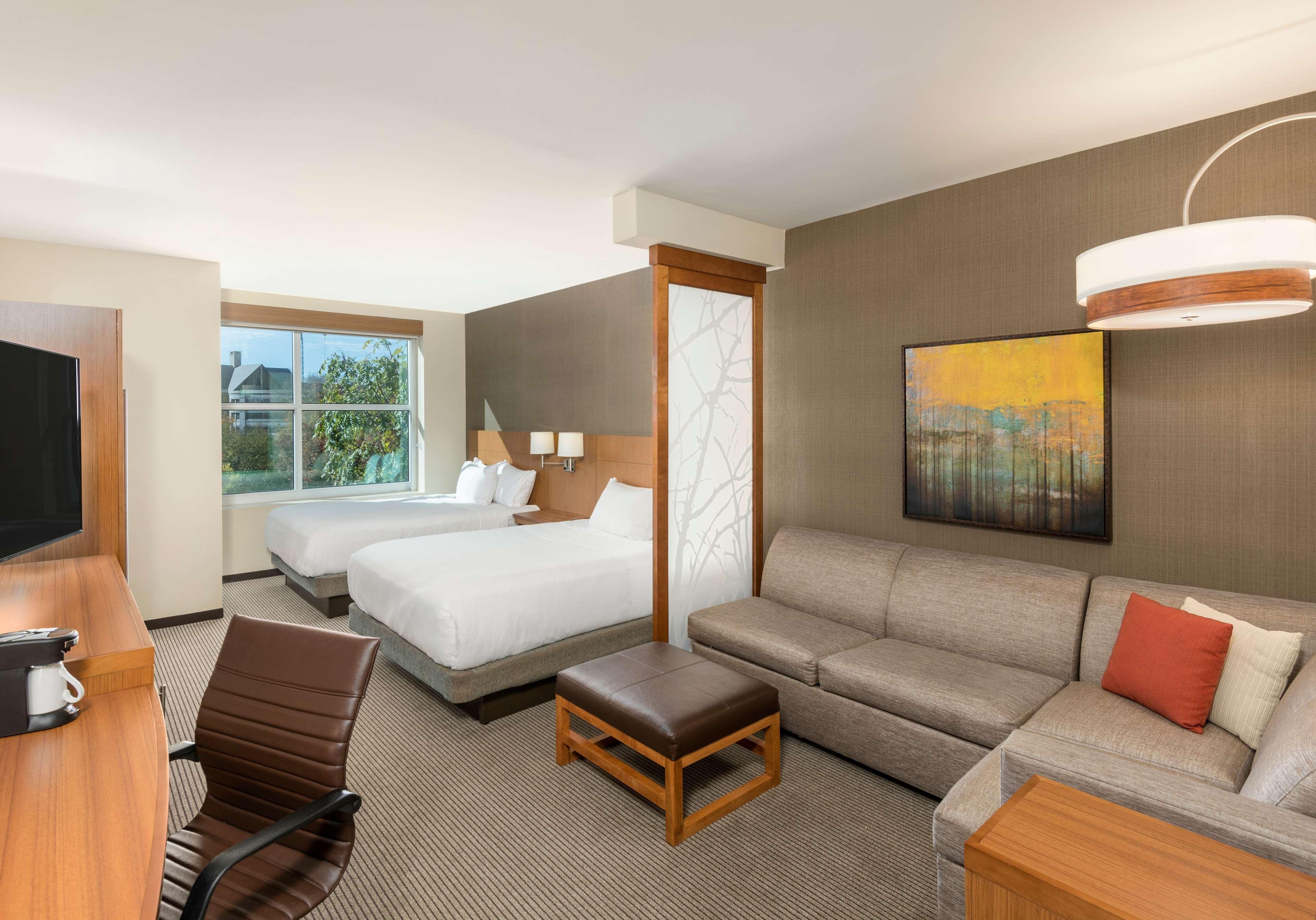 Hyatt Place Greenville Downtown Екстериор снимка