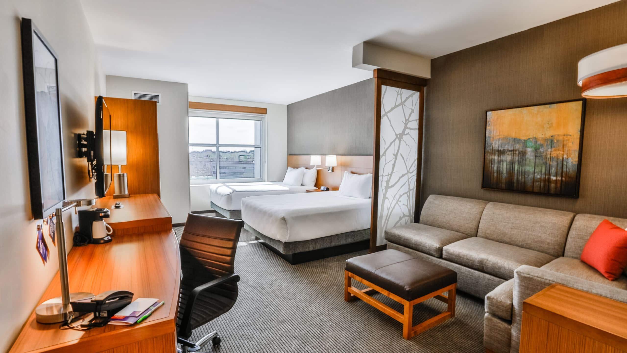 Hyatt Place Greenville Downtown Екстериор снимка