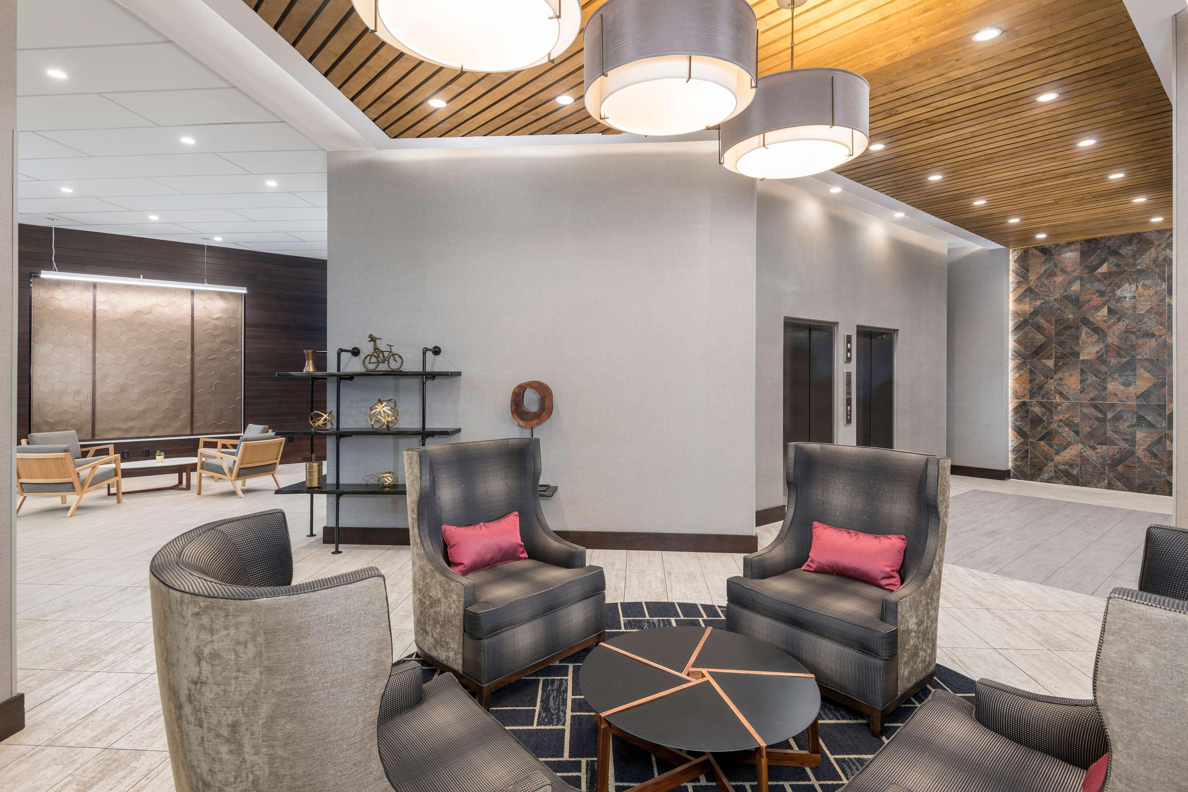 Hyatt Place Greenville Downtown Екстериор снимка