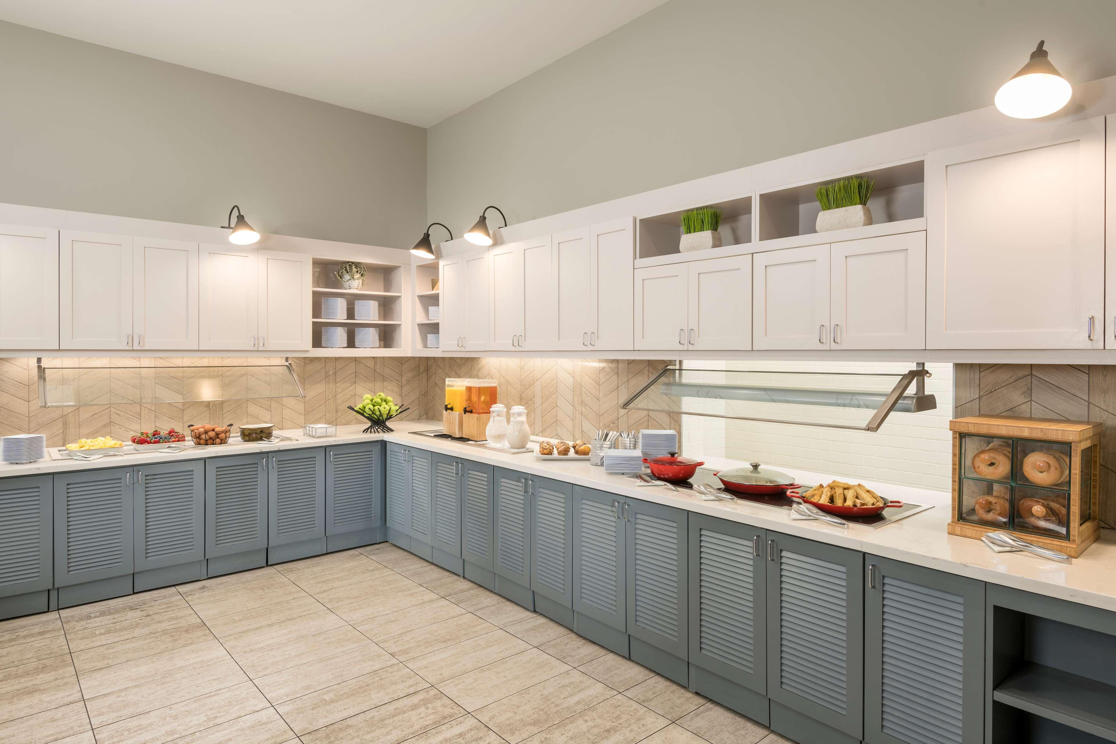 Hyatt Place Greenville Downtown Екстериор снимка