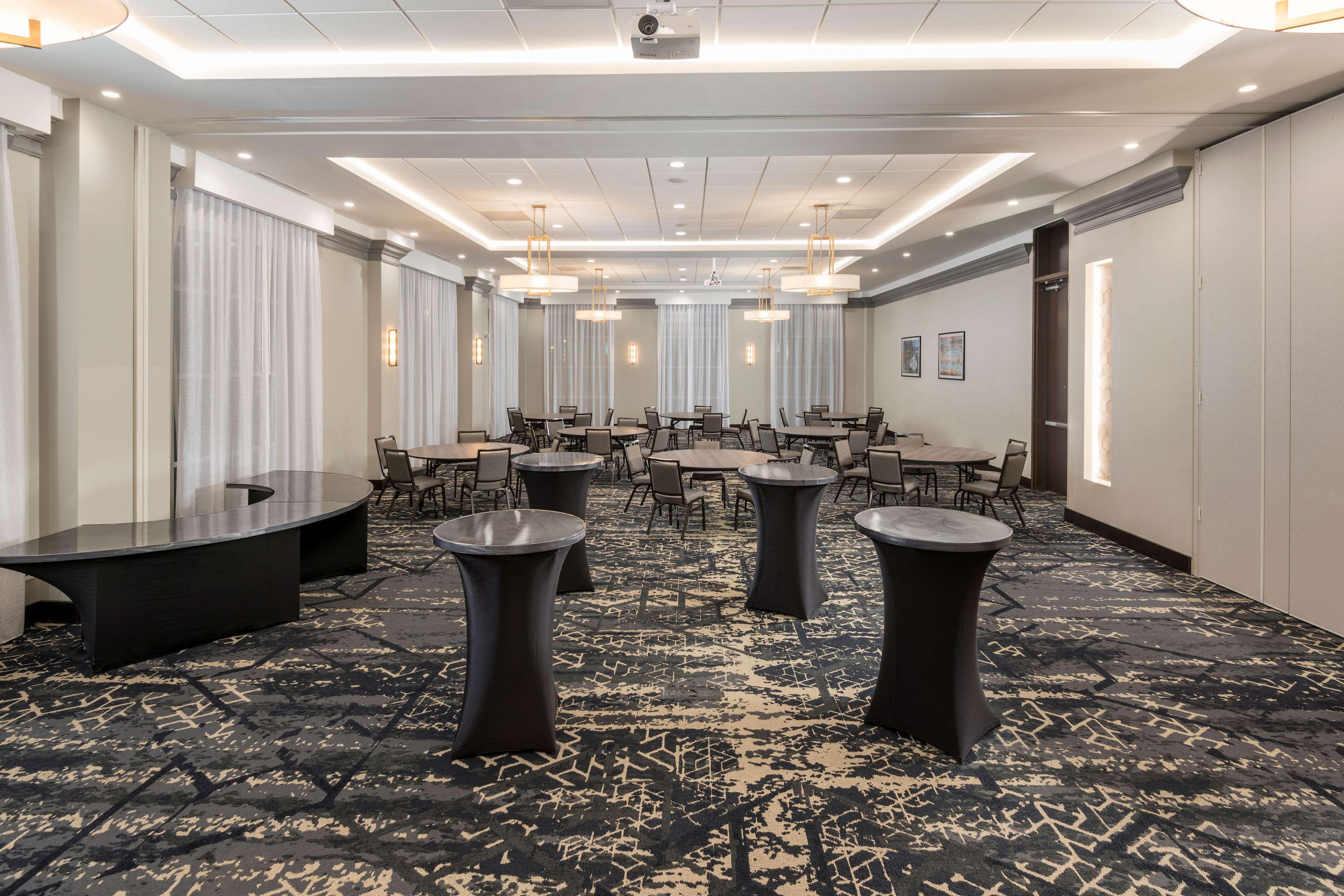 Hyatt Place Greenville Downtown Екстериор снимка