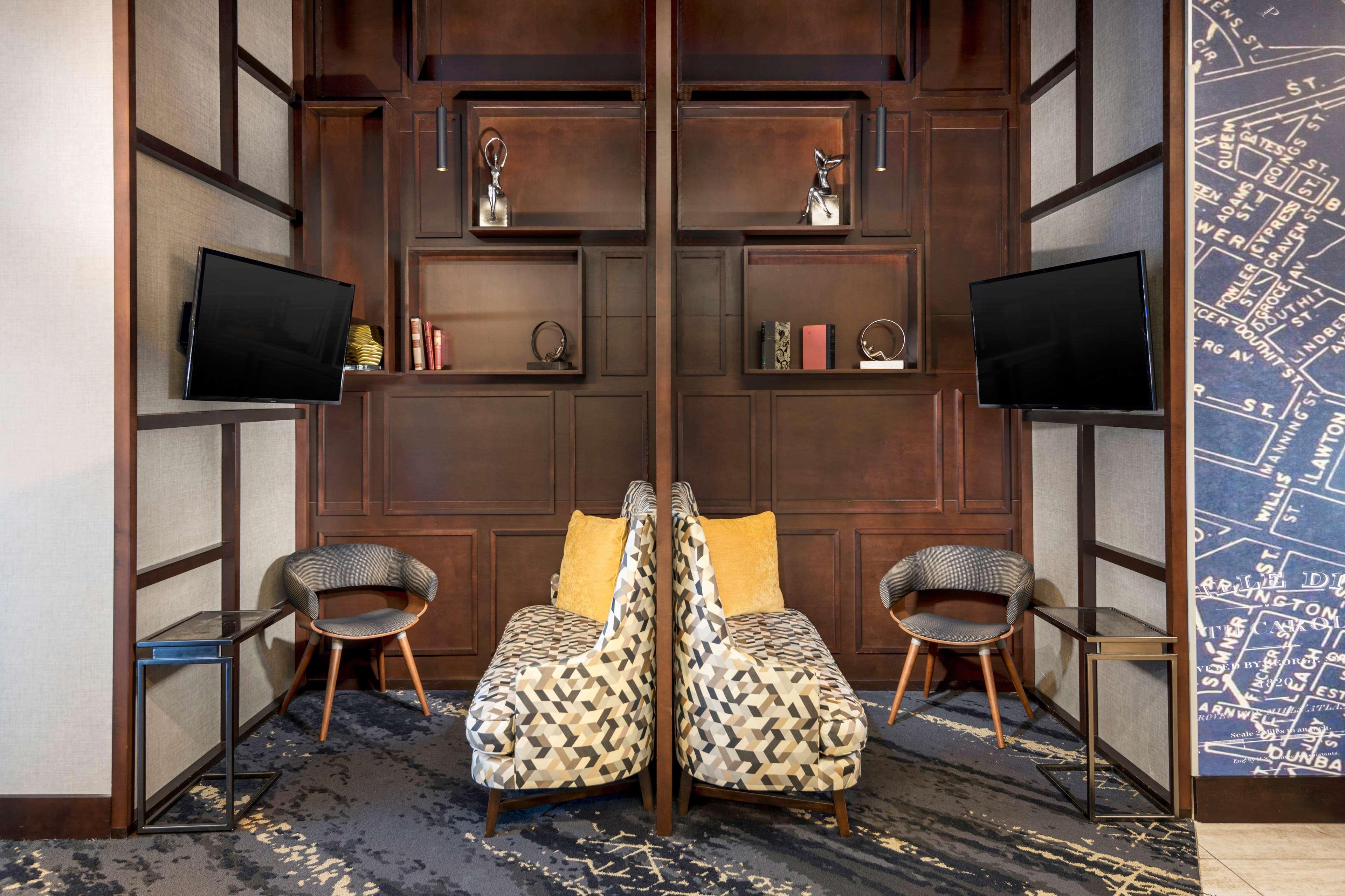 Hyatt Place Greenville Downtown Екстериор снимка