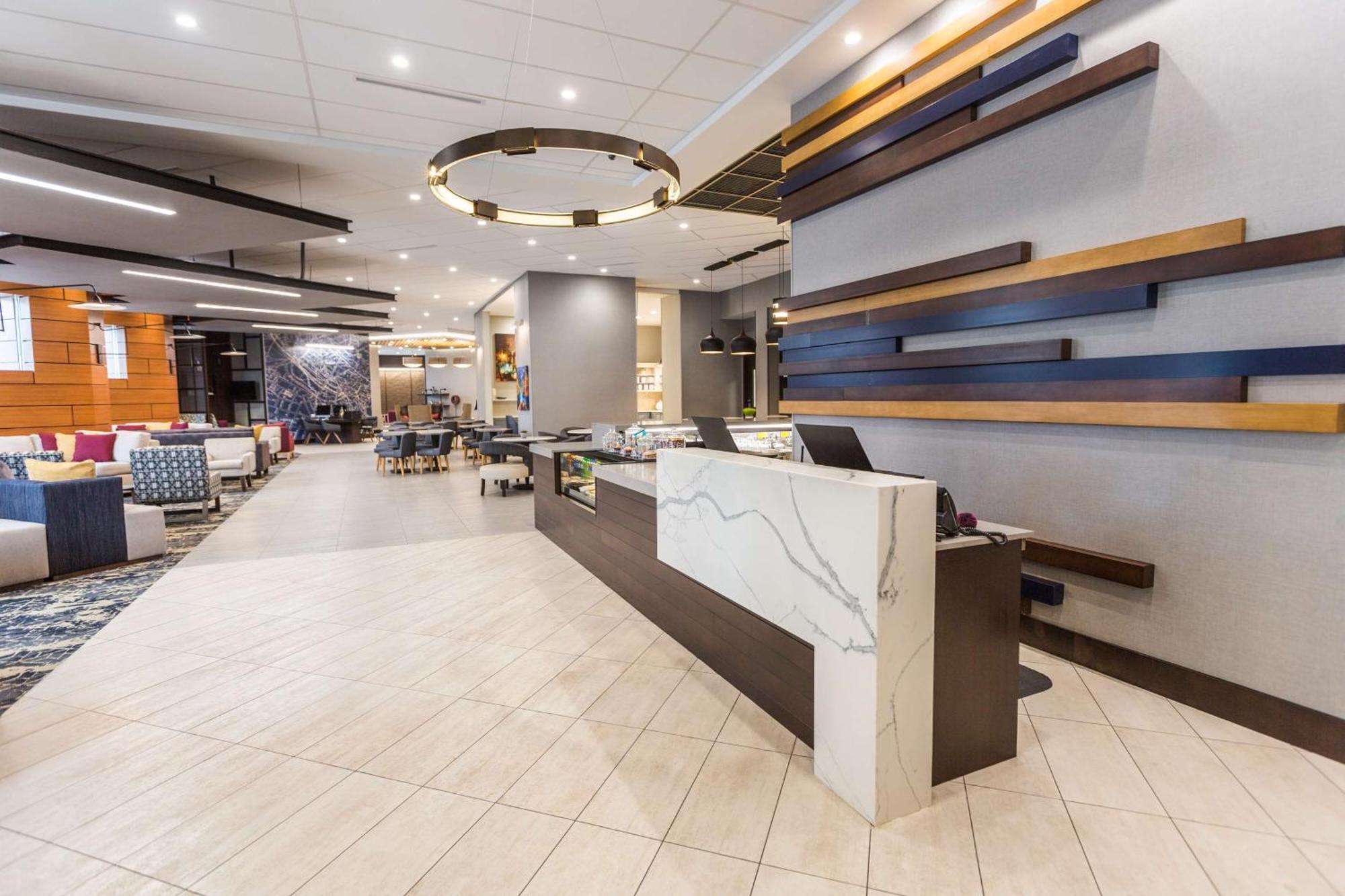 Hyatt Place Greenville Downtown Екстериор снимка