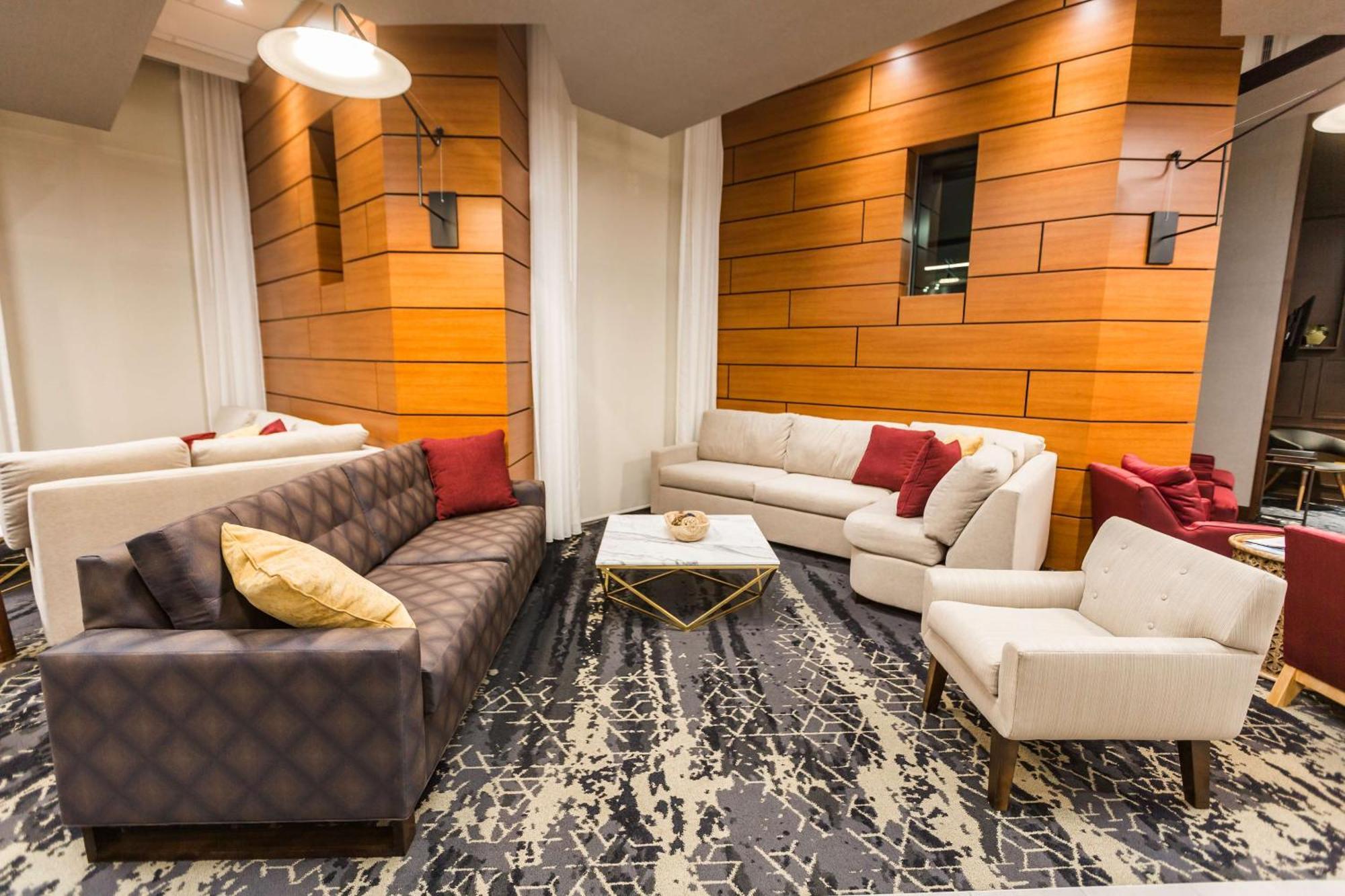 Hyatt Place Greenville Downtown Екстериор снимка