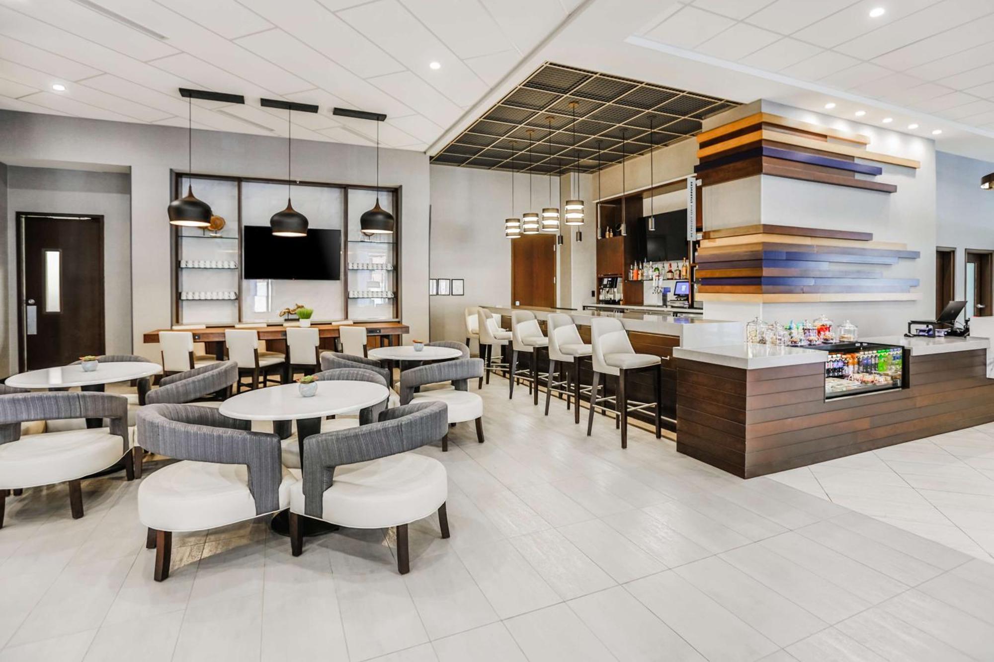 Hyatt Place Greenville Downtown Екстериор снимка