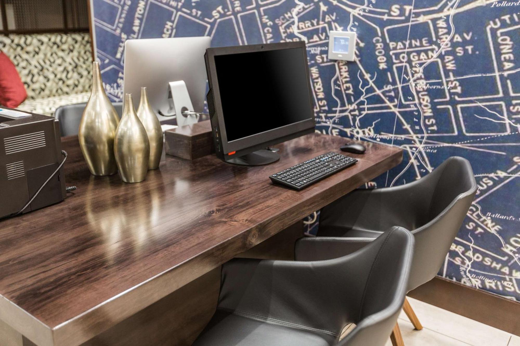 Hyatt Place Greenville Downtown Екстериор снимка